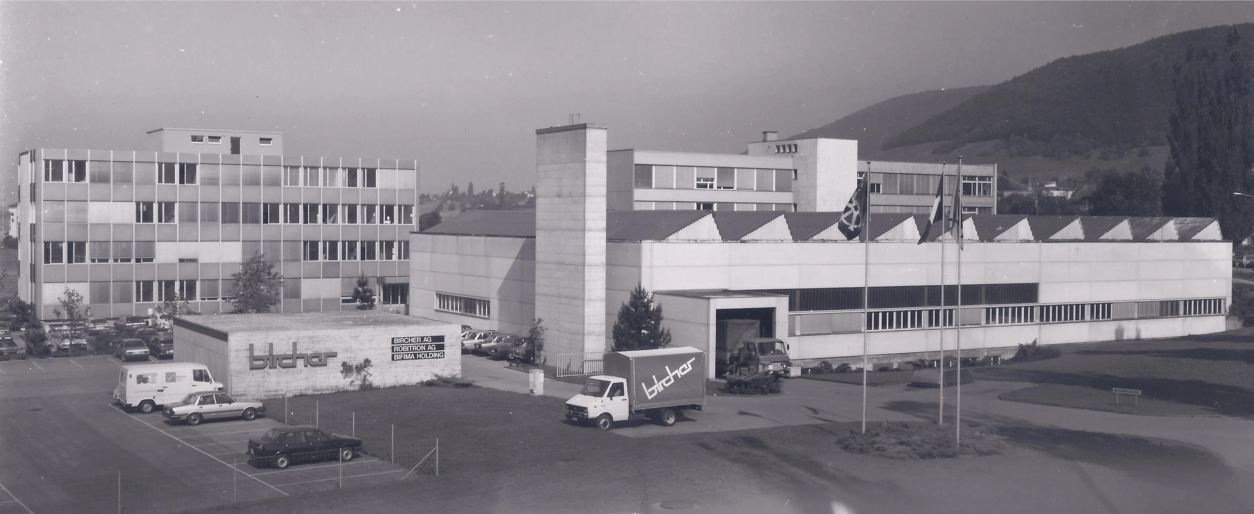 Více než 60 let inženýrských a výrobních zkušeností Více než 60 let inženýrských a výrobních zkušeností
