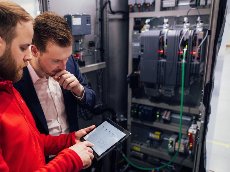 Professionelle Inbetriebnahme und SPS-Programmierung
